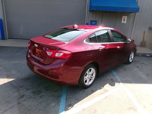 Used 2016 Chevrolet Cruze LT w/ Convenience Package image 6