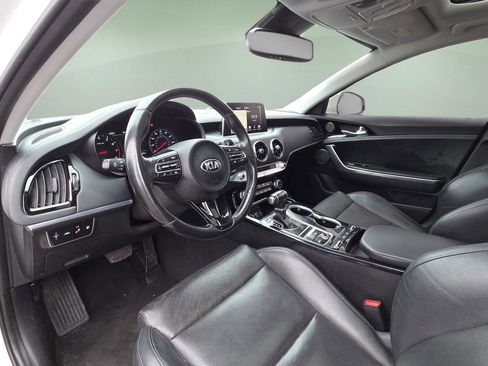 Used 2019 Kia Stinger Premium image 17