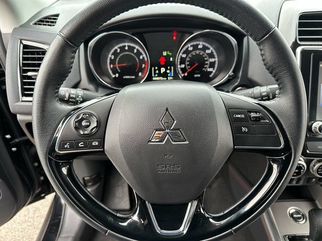 Used 2025 Mitsubishi Outlander Sport AWD image 12