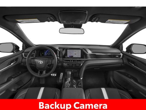 Used 2025 Toyota Camry SE FWD image 9