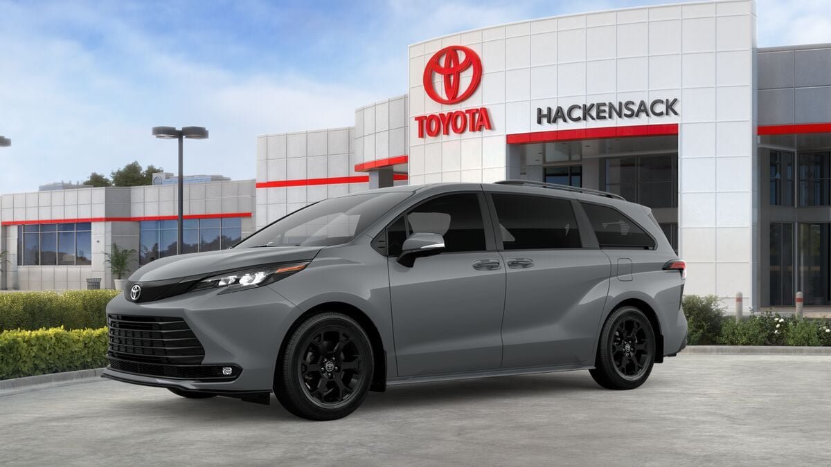 New 2026 Toyota Sienna XLE Woodland Edition AWD/4WD image 2