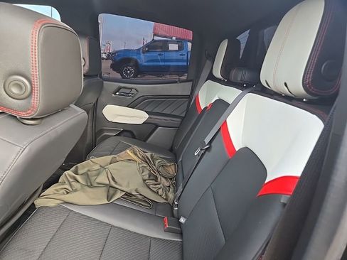 Used 2023 GMC Canyon AT4X image 18
