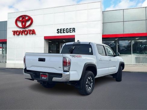 Used 2023 Toyota Tacoma TRD Off-Road AWD/4WD image 3