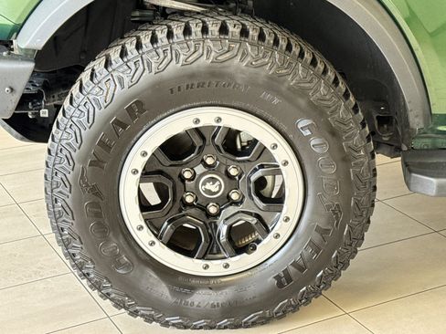 Used 2024 Ford Bronco Badlands image 27