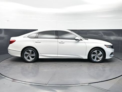 Used 2020 Honda Accord EX image 5