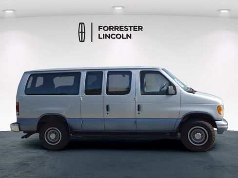 Used 1994 Ford E-350 and Econoline 350 Chateau RWD image 2