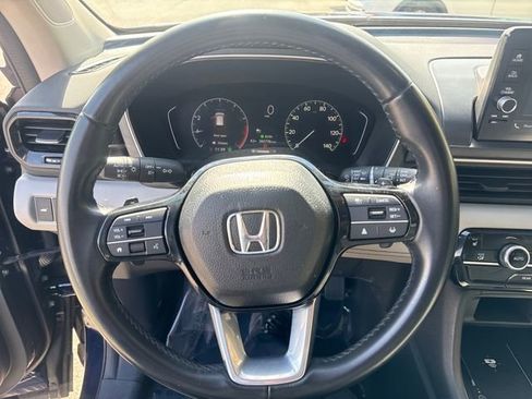 Used 2023 Honda Pilot EX-L image 11