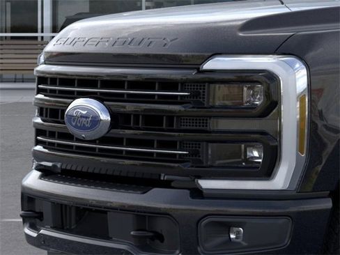 New 2025 Ford F350 Platinum w/ FX4 Off-Road Package image 17