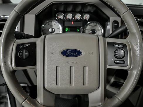 Used 2010 Ford F250 Lariat image 25