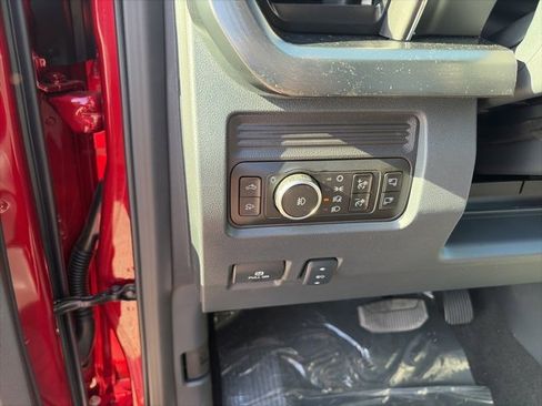 New 2026 Ford F250 Lariat w/ Chrome Package image 19