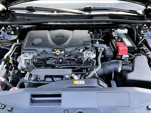 Used 2022 Toyota Camry SE FWD image 30