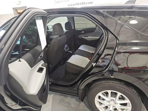 Used 2023 Chevrolet Equinox LS AWD/4WD image 14