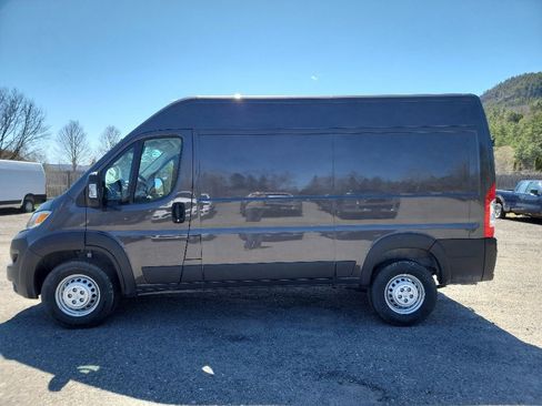 New 2026 RAM ProMaster 3500 w/ Convenience Group FWD image 8