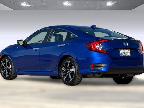 Used 2018 Honda Civic Touring image 7