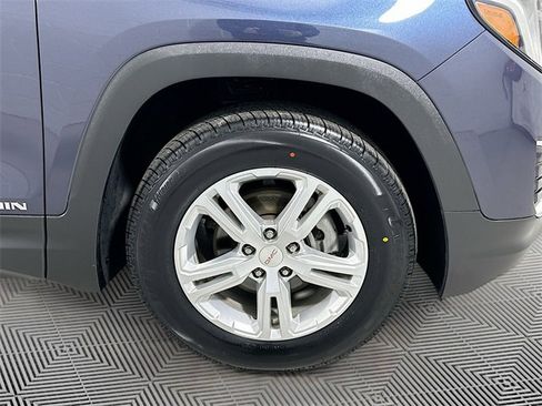 Used 2018 GMC Terrain SLE w/ Driver Convenience Package image 14