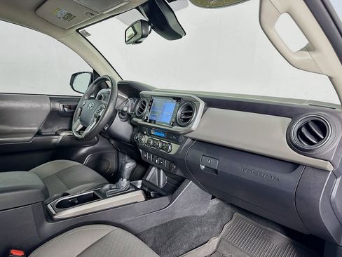 Used 2023 Toyota Tacoma SR5 AWD/4WD image 31