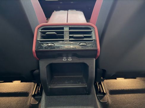 Certified 2025 BMW 530i xDrive image 40