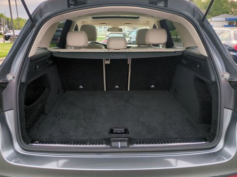 Used 2018 Mercedes-Benz GLC 300 4MATIC image 31