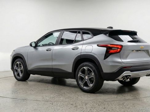 Used 2025 Chevrolet Blazer LT image 6