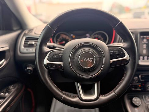 Used 2019 Jeep Compass Trailhawk AWD/4WD image 18