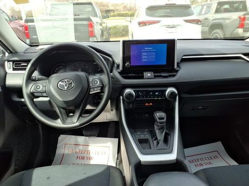 Used 2023 Toyota RAV4 LE image 10