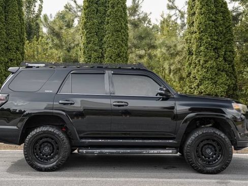 Used 2018 Toyota 4Runner Limited AWD/4WD image 12