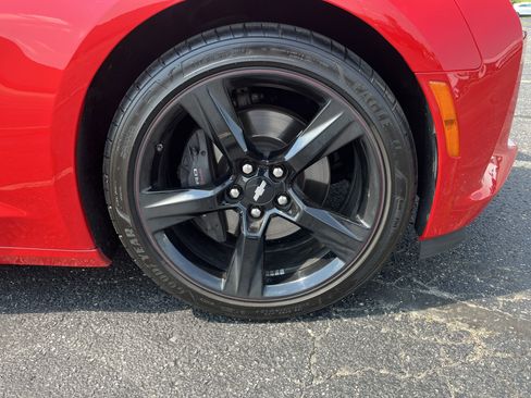 Used 2017 Chevrolet Camaro SS image 12
