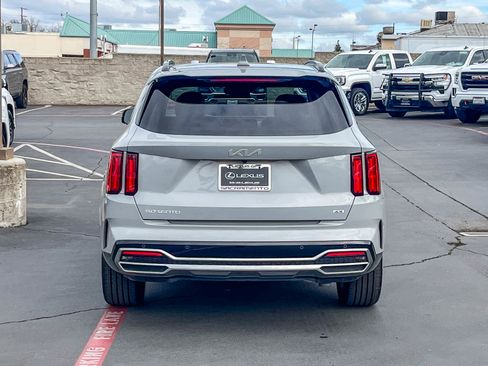 Used 2023 Kia Sorento SX image 3