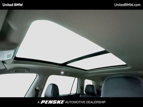 Used 2021 Volkswagen Atlas SE w/ Panoramic Sunroof Package image 11