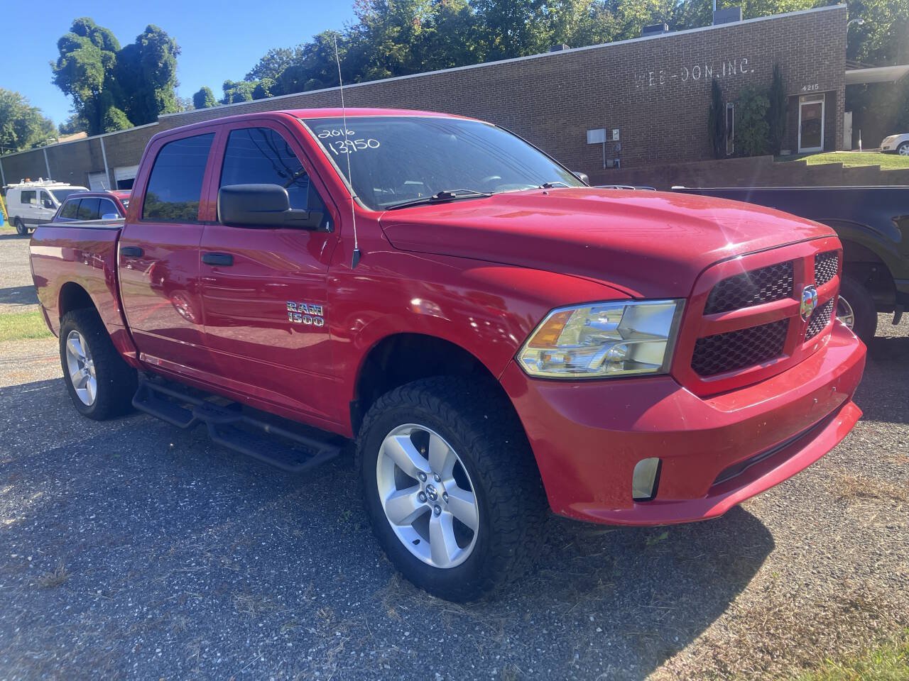 Used 2016 RAM 1500 Express w/ Popular Equipment Group AWD/4WD image 3