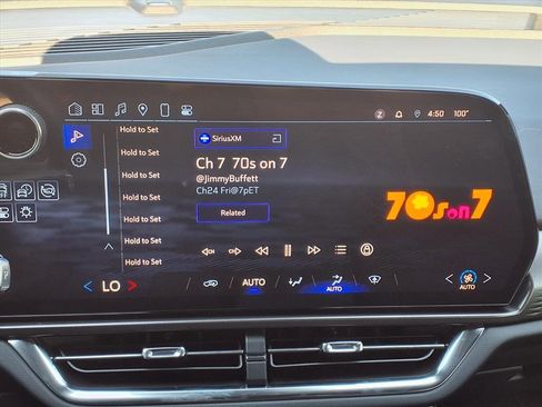 Used 2025 Chevrolet Equinox EV LT image 14