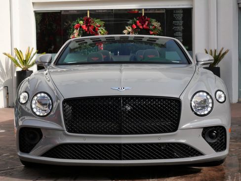 Used 2022 Bentley Continental GT Speed image 9