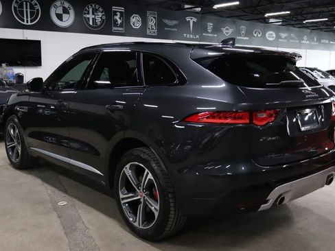 Used 2017 Jaguar F-PACE S image 3