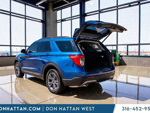 Used 2023 Ford Explorer XLT w/ Equipment Group 202A AWD/4WD image 30
