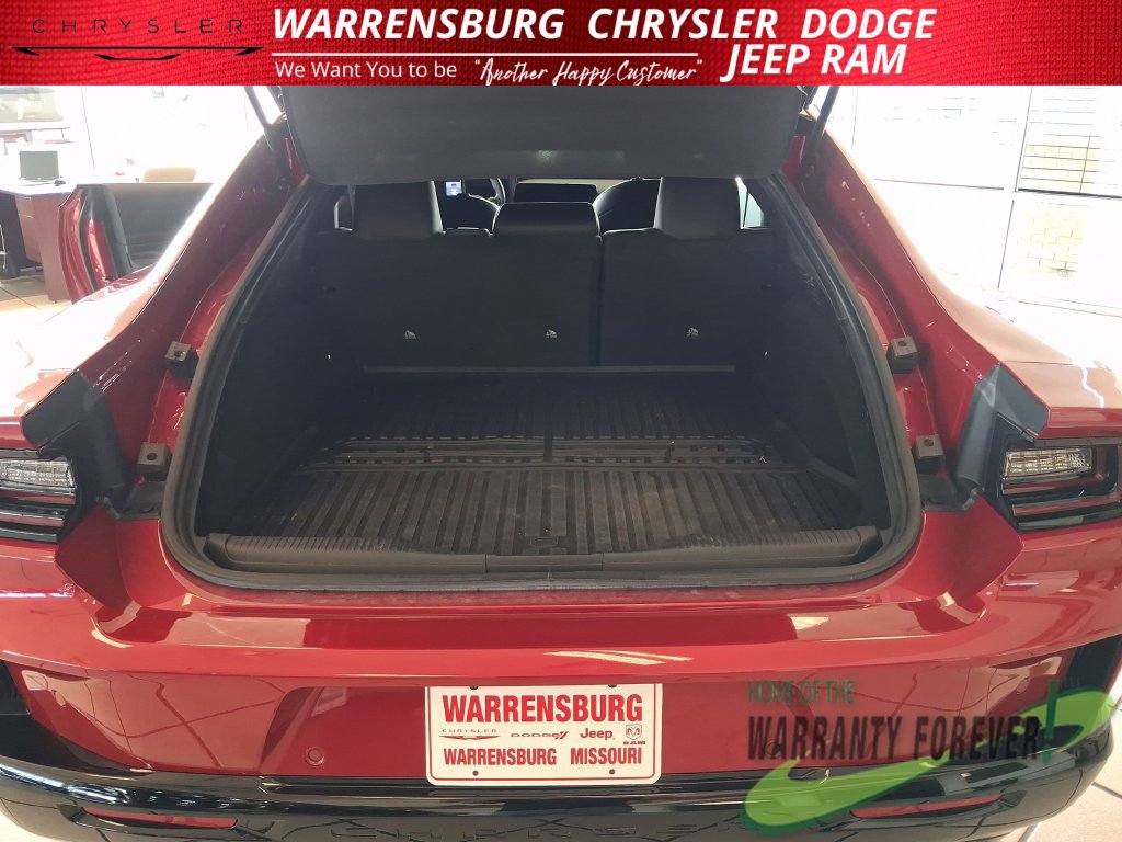 Used 2026 Dodge Charger Scat Pack AWD/4WD image 32