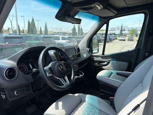 Used 2024 Mercedes-Benz Sprinter 3500 image 4