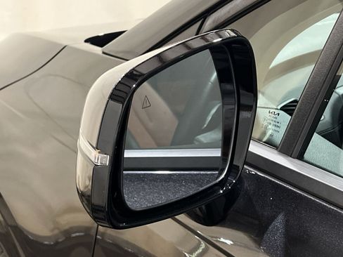 Used 2024 Kia Carnival SX FWD image 15