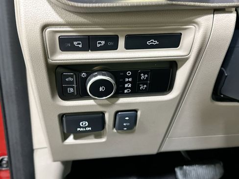 Used 2024 Ford F150 Platinum w/ Equipment Group 703A Plus image 17