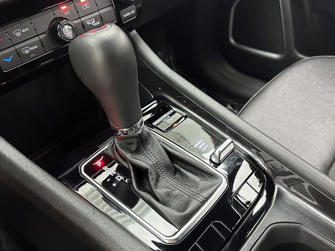 Used 2024 Jeep Compass Latitude w/ Altitude Special Edition image 15