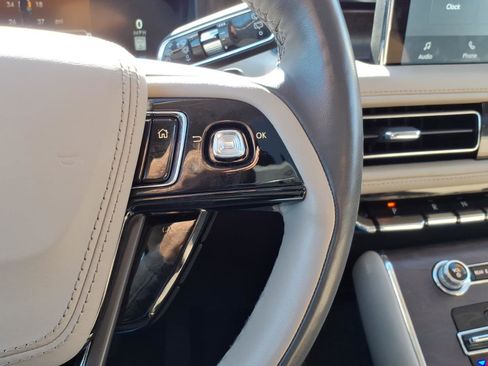 Used 2023 Lincoln Aviator Grand Touring w/ Elements Package Plus image 18