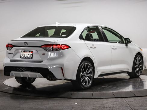 Certified 2022 Toyota Corolla SE FWD image 5