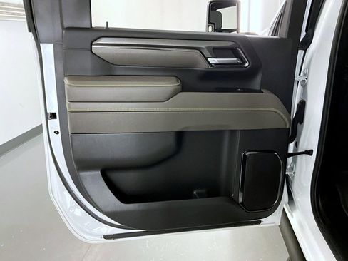 Certified 2024 Chevrolet Silverado 2500 ZR2 w/ Technology Package image 20