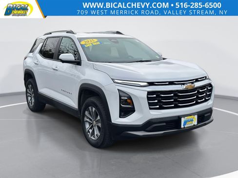 Certified 2025 Chevrolet Equinox LT w/ Convenience Package II AWD/4WD image 1