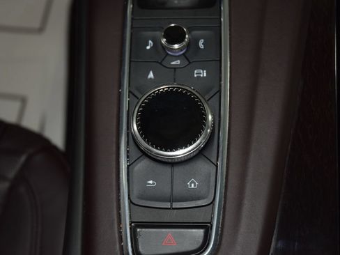 Used 2023 Cadillac Escalade Premium Luxury Platinum AWD/4WD image 36