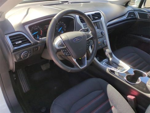 Used 2016 Ford Fusion SE w/ Equipment Group 201A image 13
