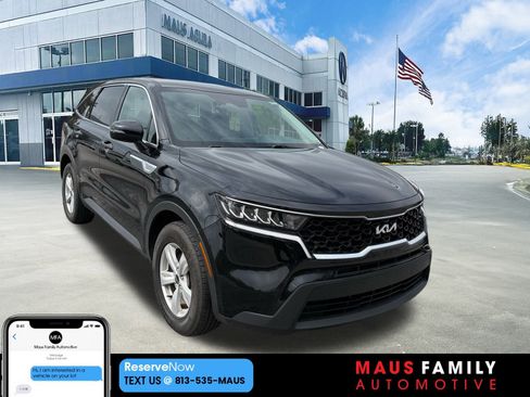 Used 2023 Kia Sorento LX image 1