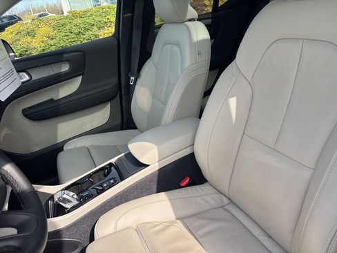 Certified 2023 Volvo XC40 B5 Ultimate AWD/4WD image 20