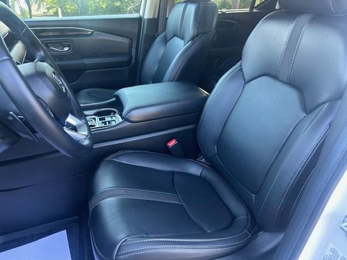 Used 2024 Honda Pilot Touring image 17