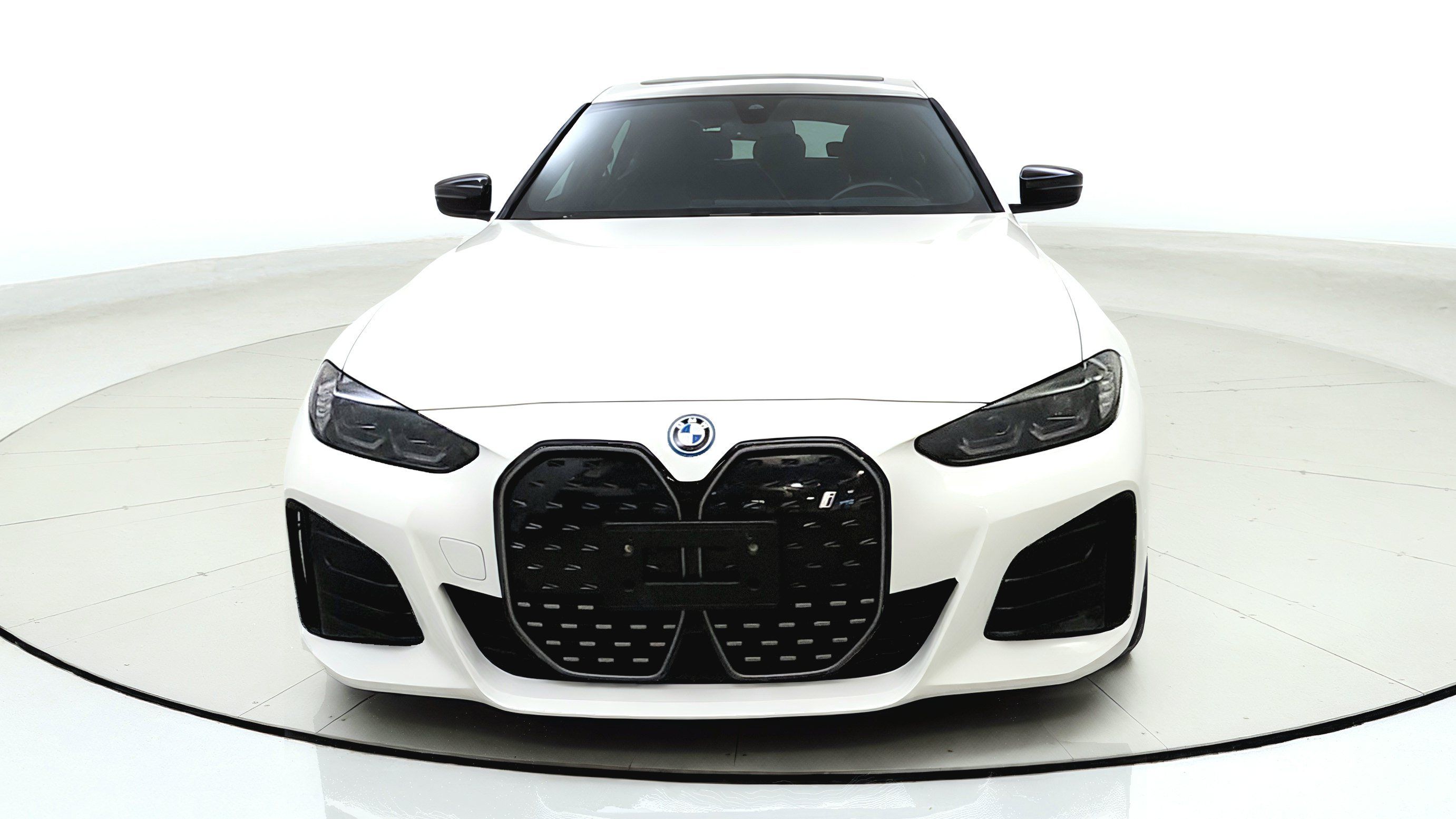 Used 2023 BMW i4 eDrive40 w/ M Sport Package RWD image 2