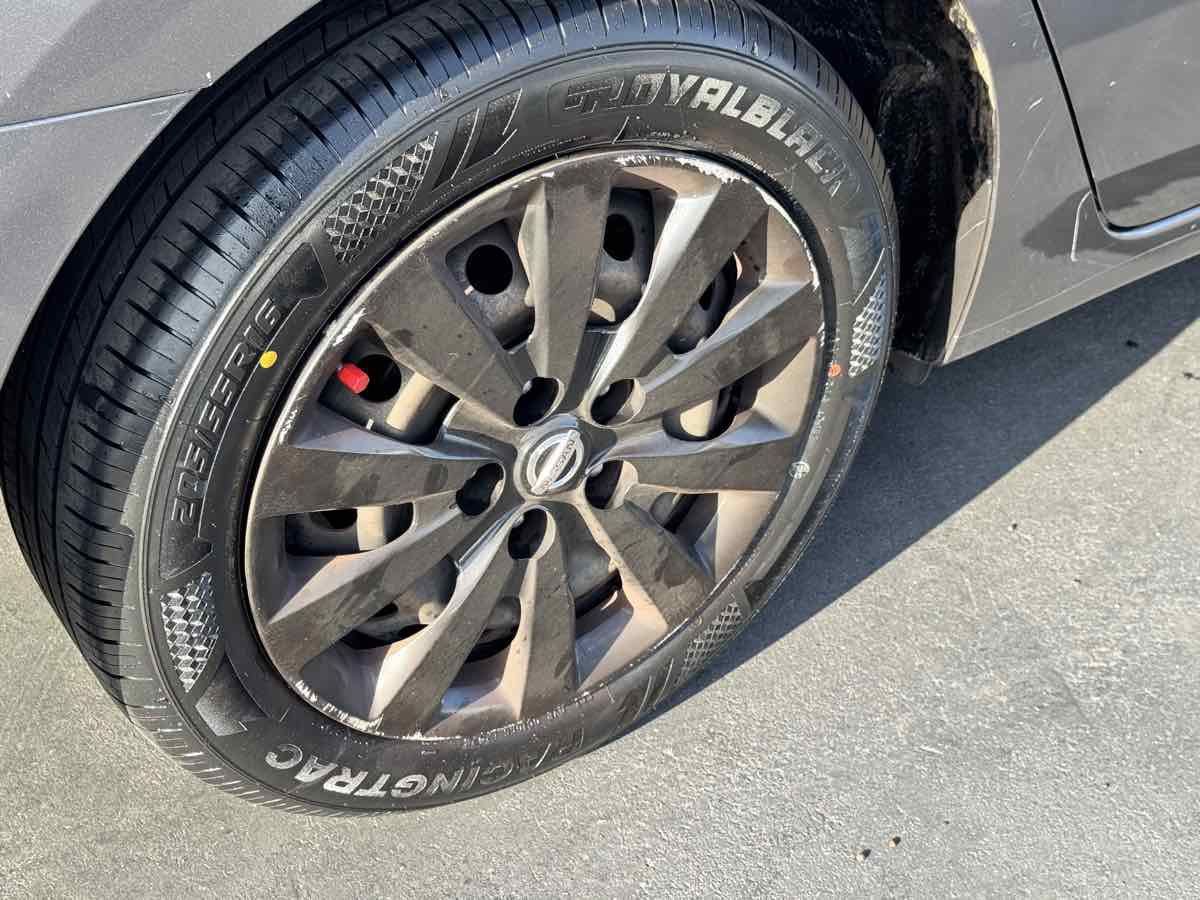 Used 2015 Nissan Sentra S FWD image 20